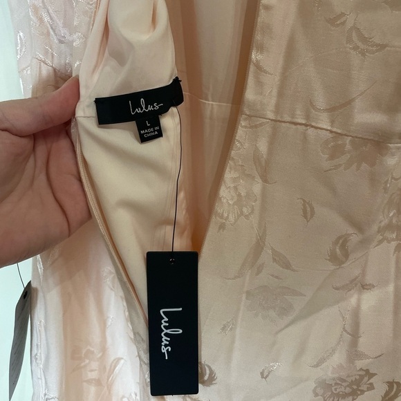 Lulus Red Carpet Ready Light Rose Floral Satin Jacquard Maxi Dress NWT Large - Picture 8 of 10